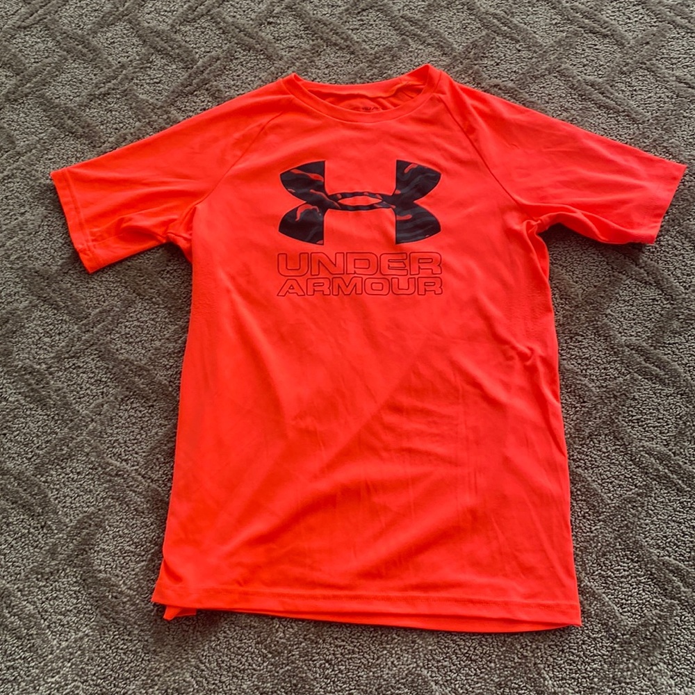 Boys XL short sleeve shirt color red like new